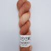 Dottir Dyeworks (72/25) - 100 gr dokkur - Dottir7525 rosebud