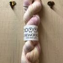 Dottir Dyeworks 100% ull - 100gr - Dottir100 lily