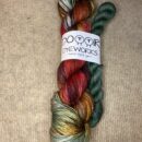 Dottir Dyeworks Glit – 100 gr dokkur - Dottirglit yuletid-evergr