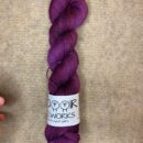 Dottir Dyeworks 100% ull - 100gr - Dottir100 Berry me