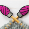 Lykkjustopparar - pink yarn lightbulb