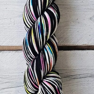 Vatnsnes sjálfmynstrandi sokkagarn