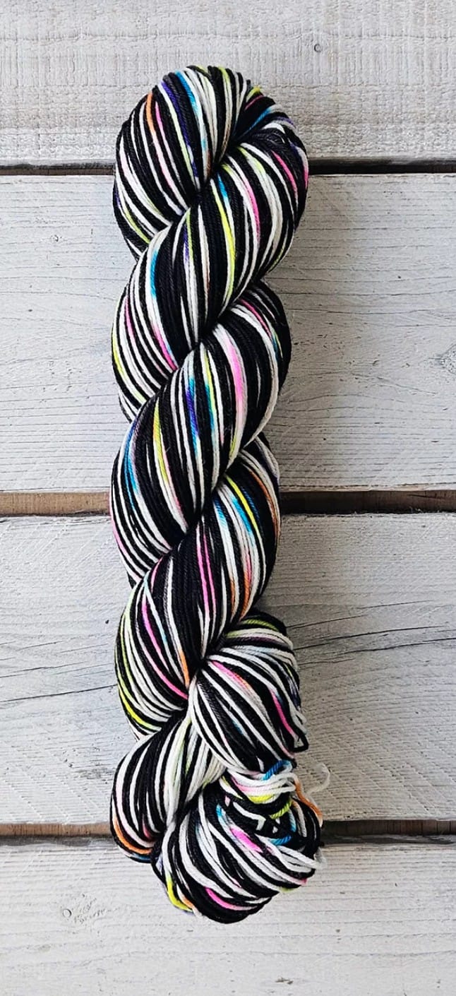 Vatnsnes sjálfmynstrandi sokkagarn