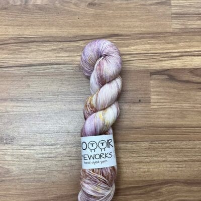 Dottir Dyeworks Glimmer garn